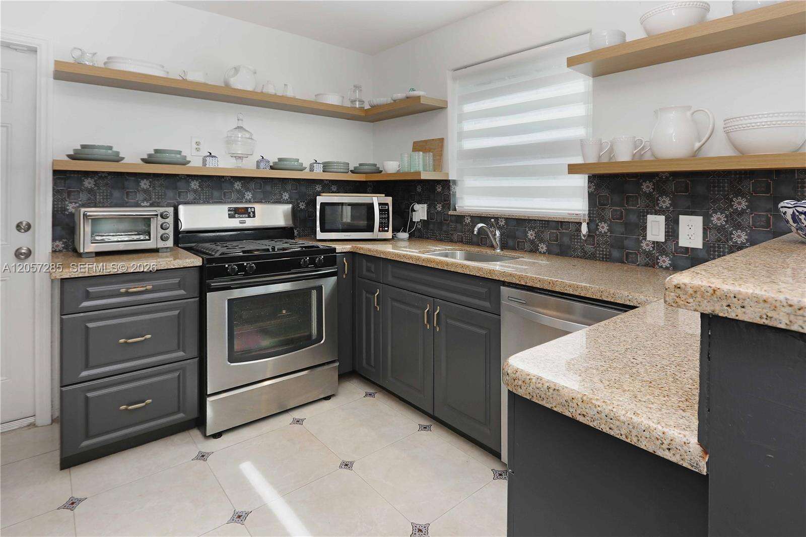 405 16th Ave, Hollywood, FL 33020 - For Sale photo 11