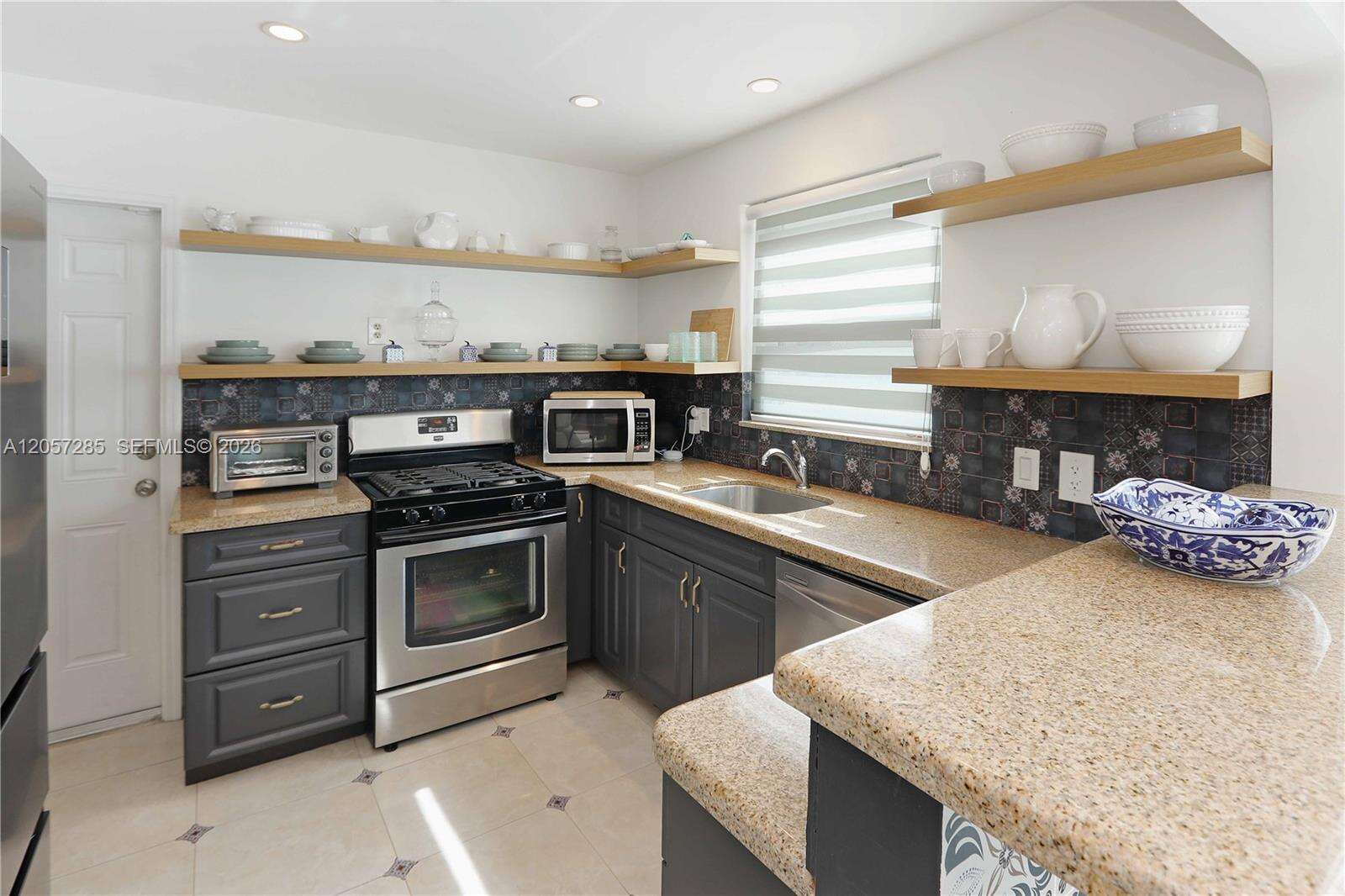 405 16th Ave, Hollywood, FL 33020 - For Sale photo 12