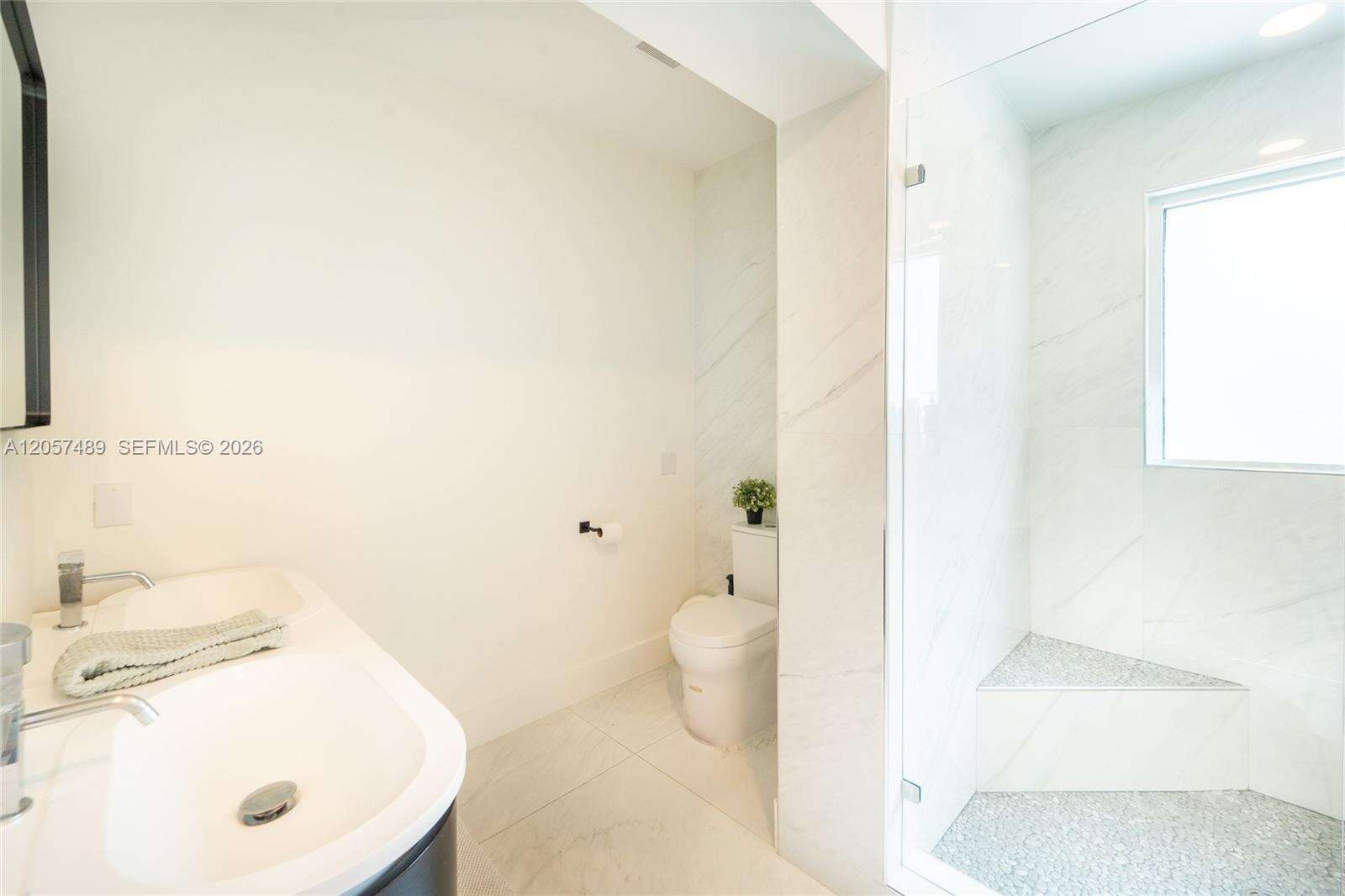 1777 Daytonia Rd, Miami Beach, FL 33141 - For Sale photo 11