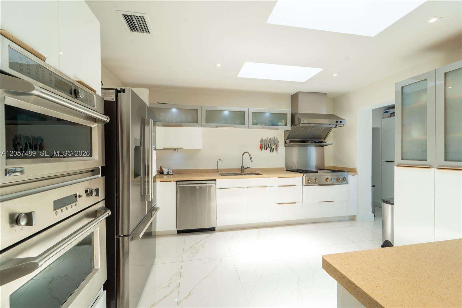 1777 Daytonia Rd, Miami Beach, FL 33141 - For Sale photo 13