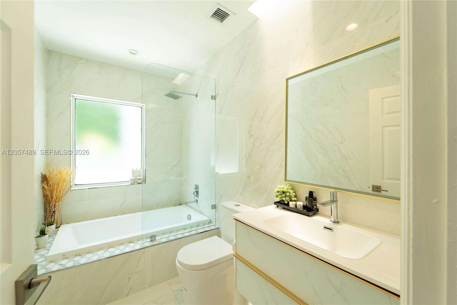 1777 Daytonia Rd, Miami Beach, FL 33141 - For Sale photo 15