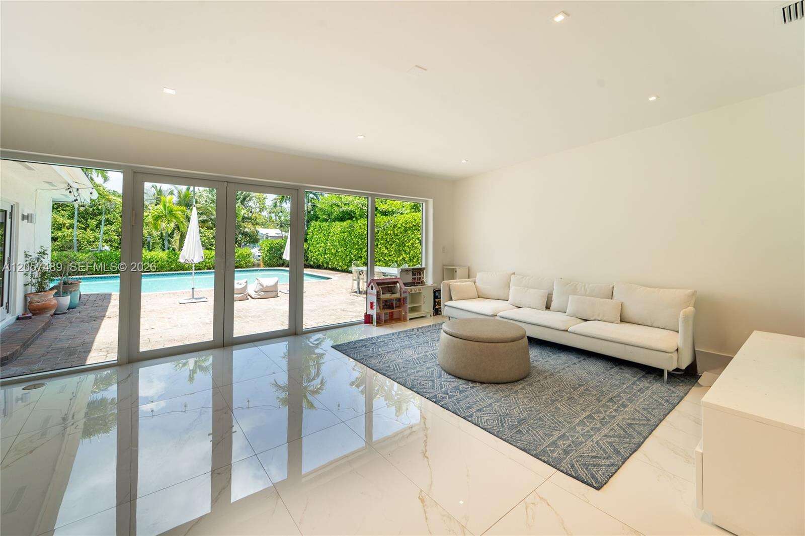 1777 Daytonia Rd, Miami Beach, FL 33141 - For Sale photo 19