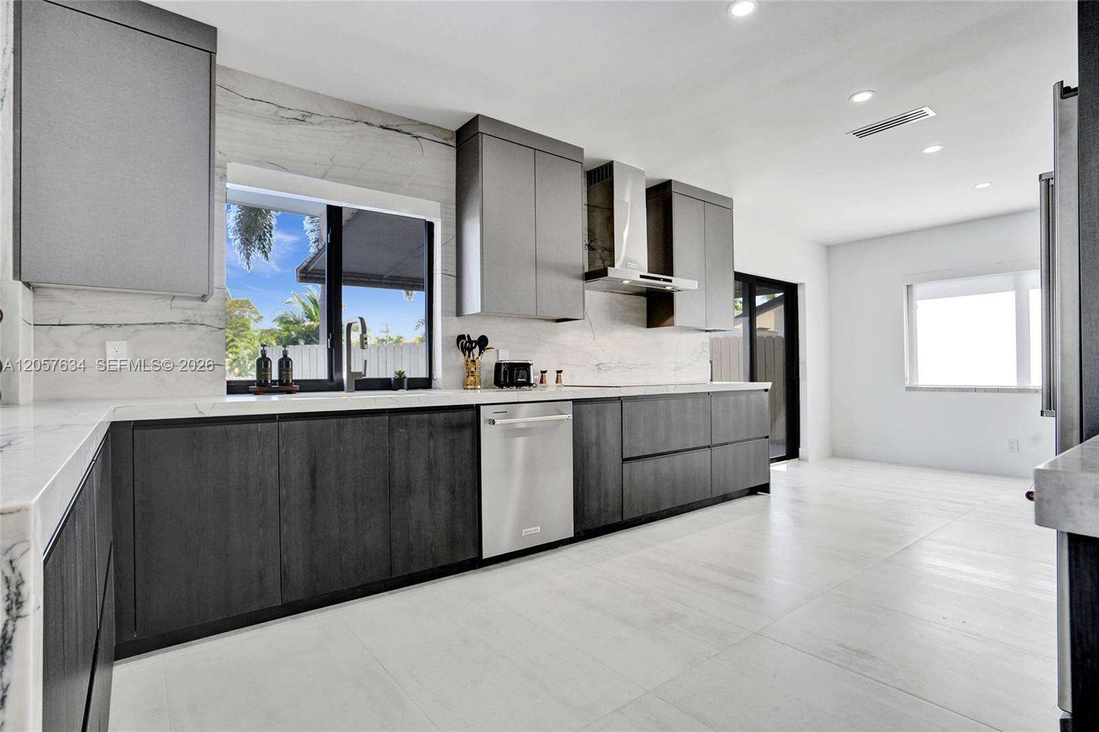 3010 46th St, Fort Lauderdale, FL 33308 - For Sale photo 17