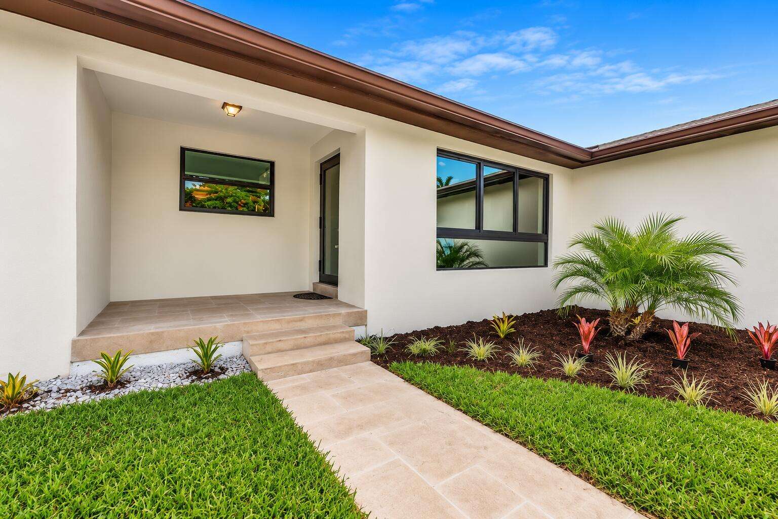 127 Calle Largo, Hollywood, FL 33021 - For Sale photo 2