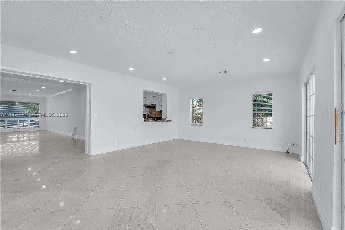 2005 36th Ave, Hollywood, FL 33021 - For Sale photo 8