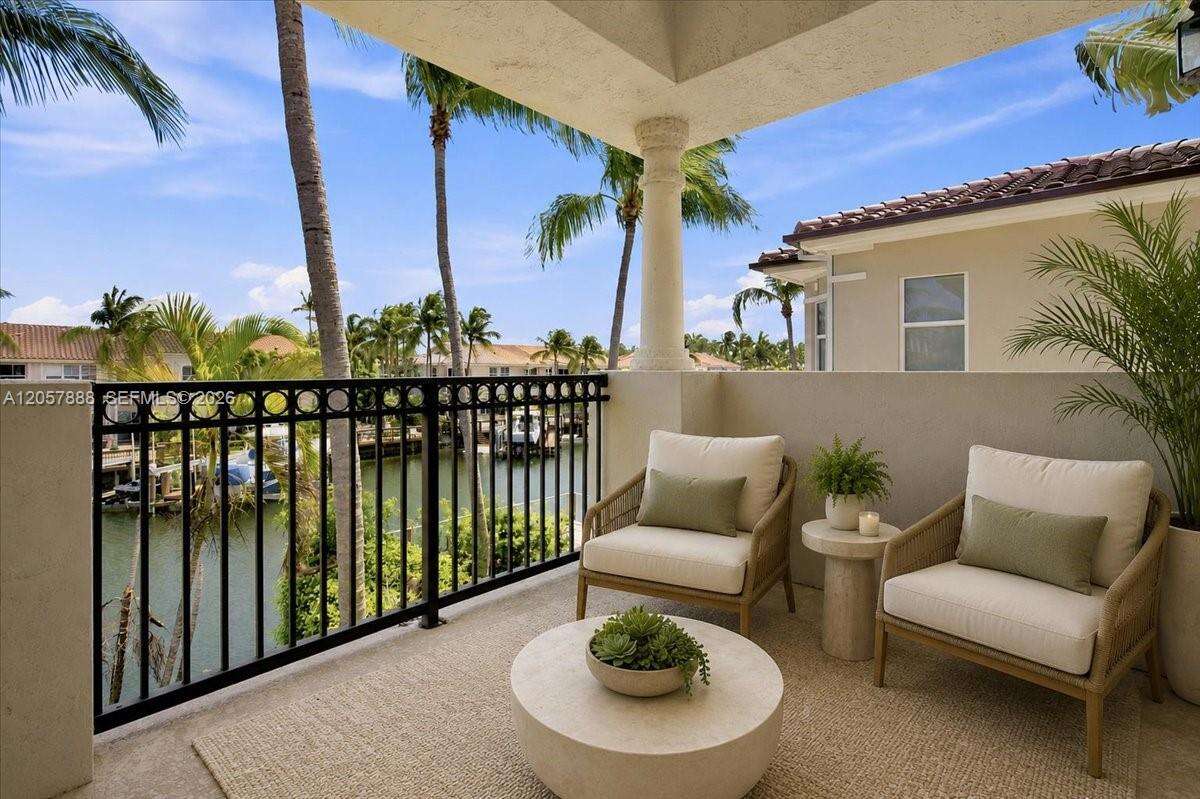 996 Sanibel Dr, Hollywood, FL 33019 - For Sale photo 11