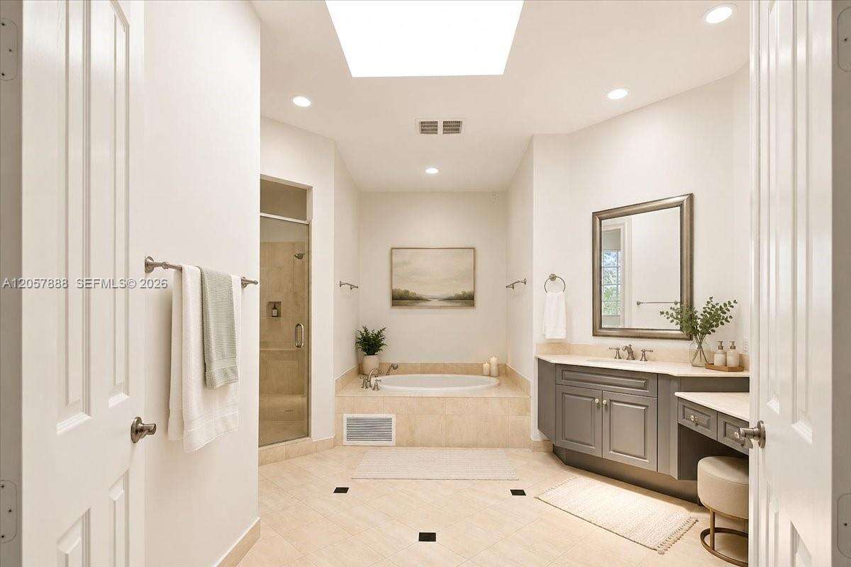 996 Sanibel Dr, Hollywood, FL 33019 - For Sale photo 13