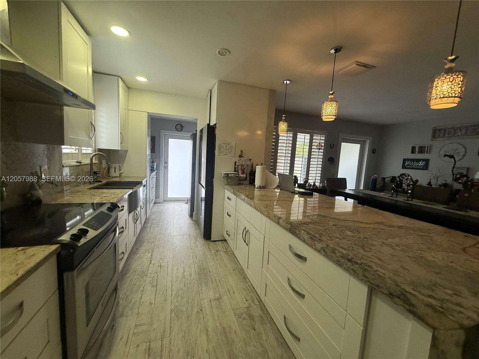701 4th Ct, Hallandale Beach, FL 33009 - For Sale photo 11