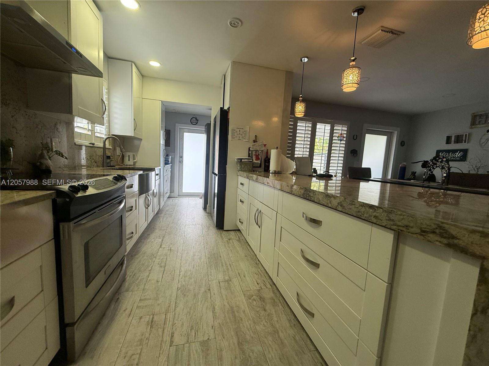 701 4th Ct, Hallandale Beach, FL 33009 - For Sale photo 12