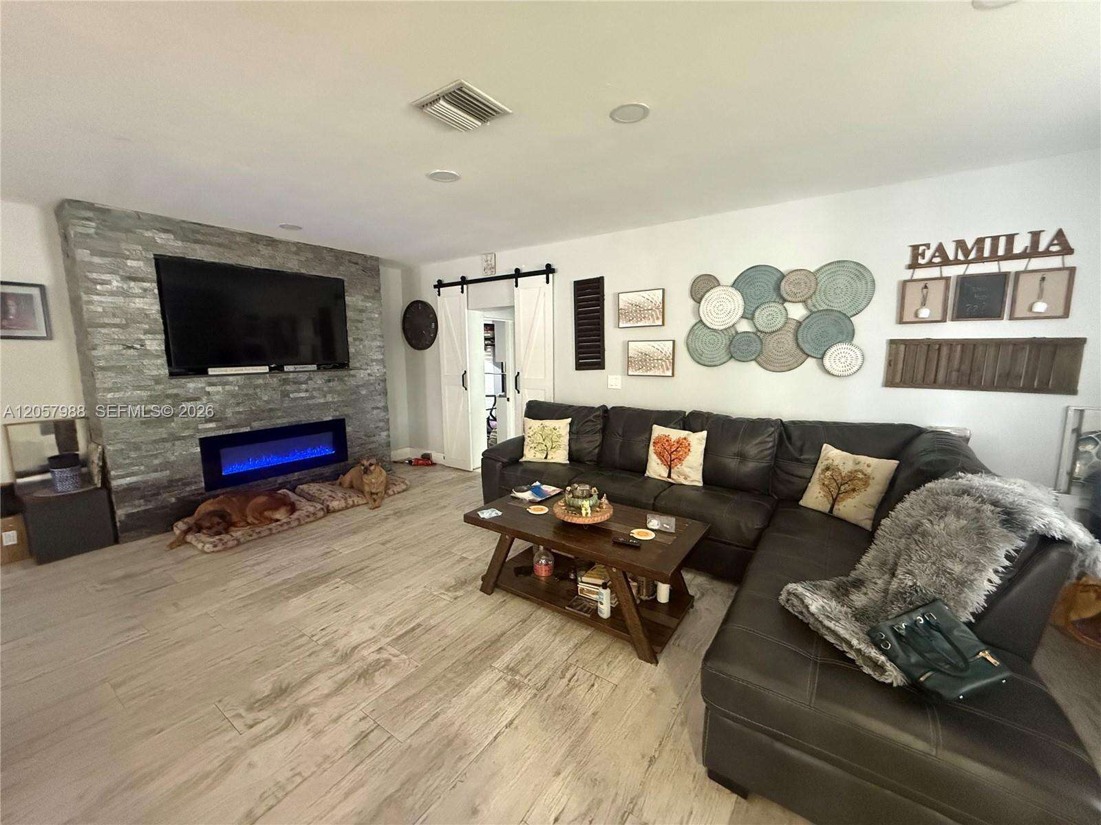 701 4th Ct, Hallandale Beach, FL 33009 - For Sale photo 15