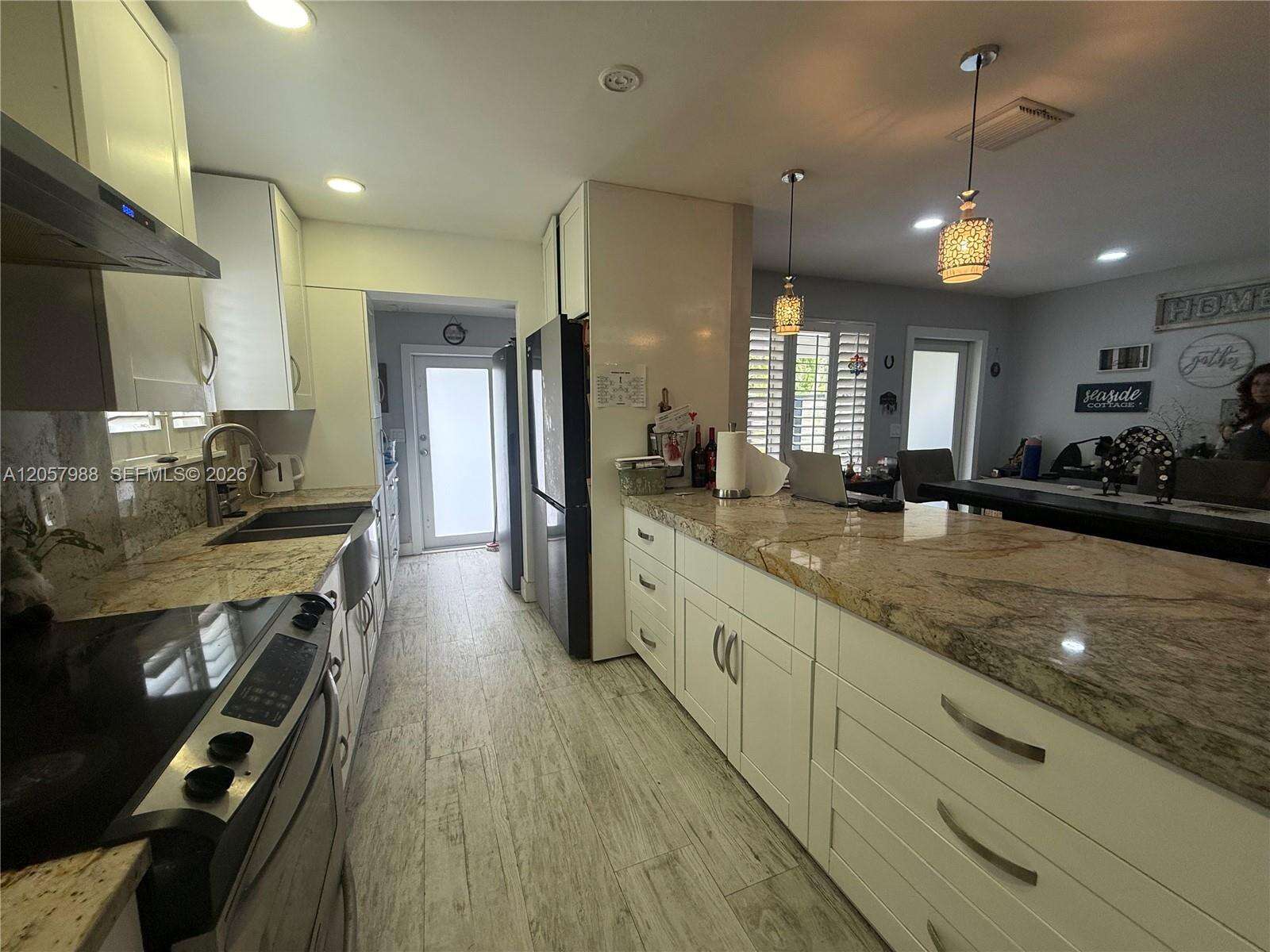 701 4th Ct, Hallandale Beach, FL 33009 - For Sale photo 22