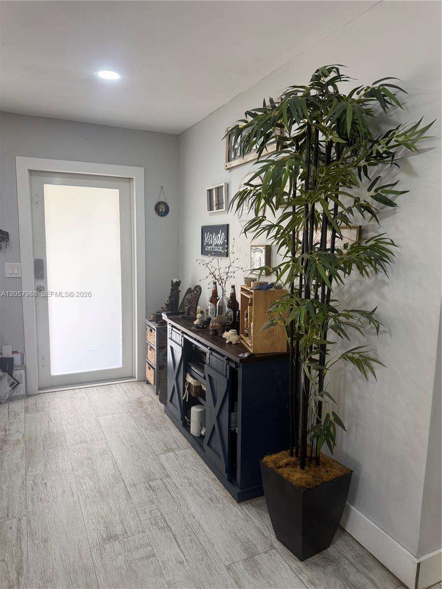 701 4th Ct, Hallandale Beach, FL 33009 - For Sale photo 27