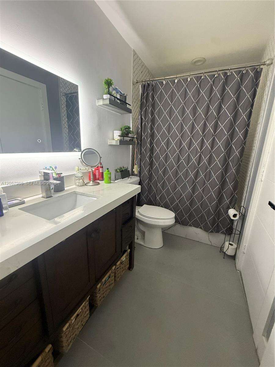 701 4th Ct, Hallandale Beach, FL 33009 - For Sale photo 34