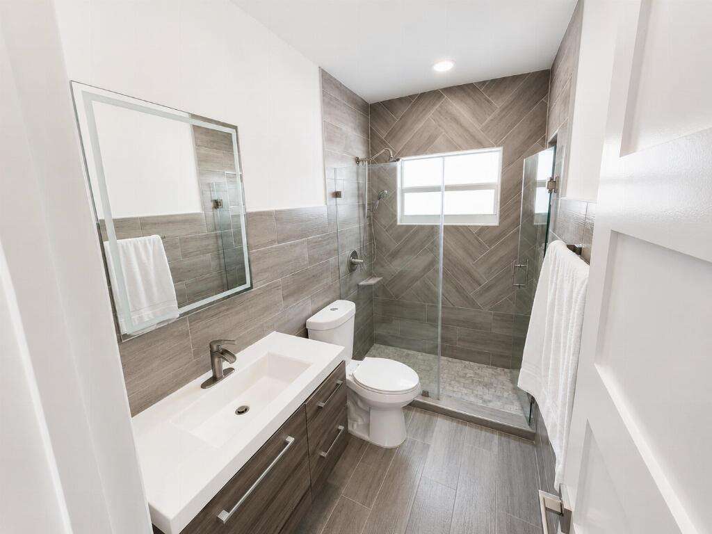 7120 13th, Pembroke Pines, FL 33023 - For Sale photo 6