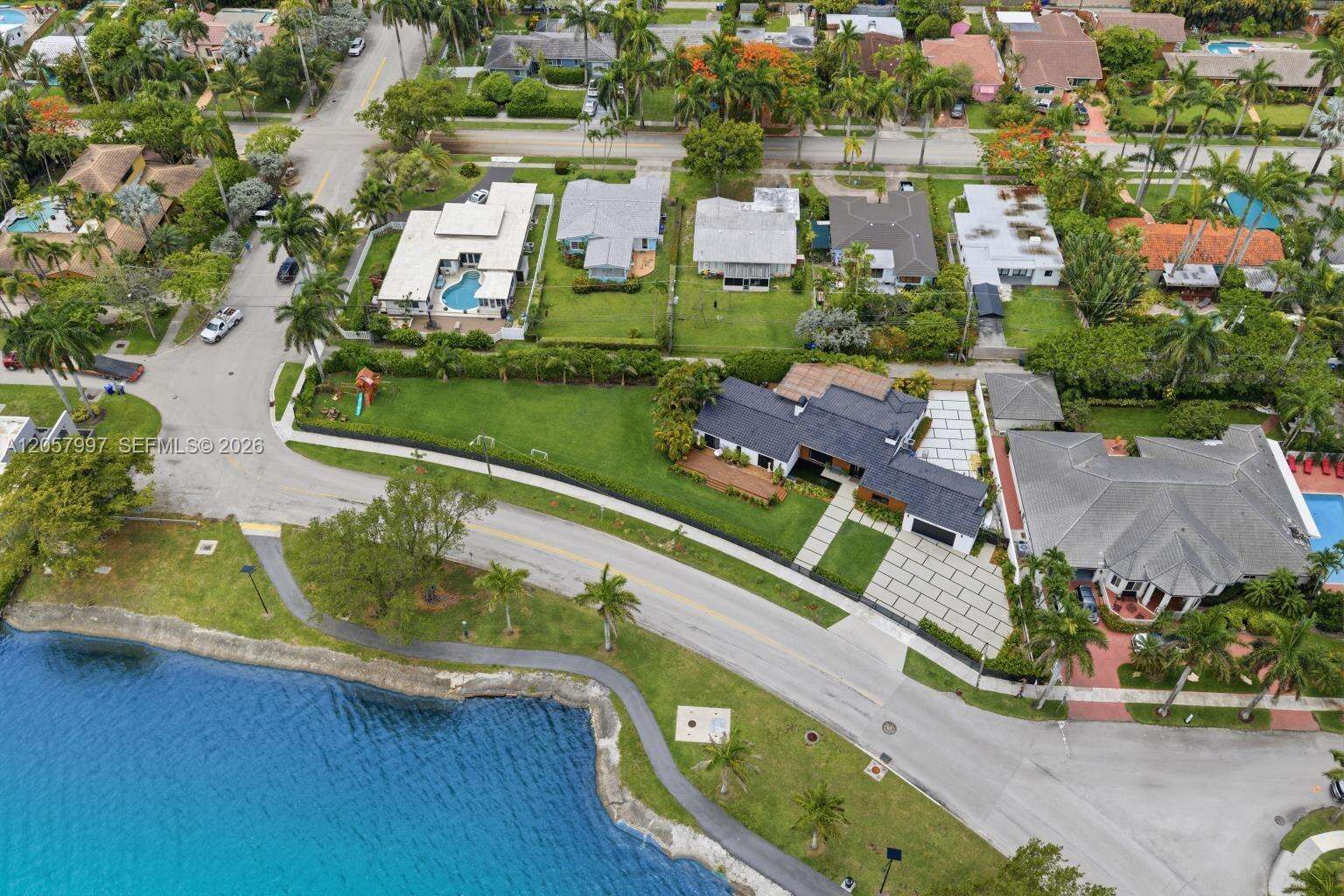 1204 Northlake Dr, Hollywood, FL 33019 - For Sale photo 15