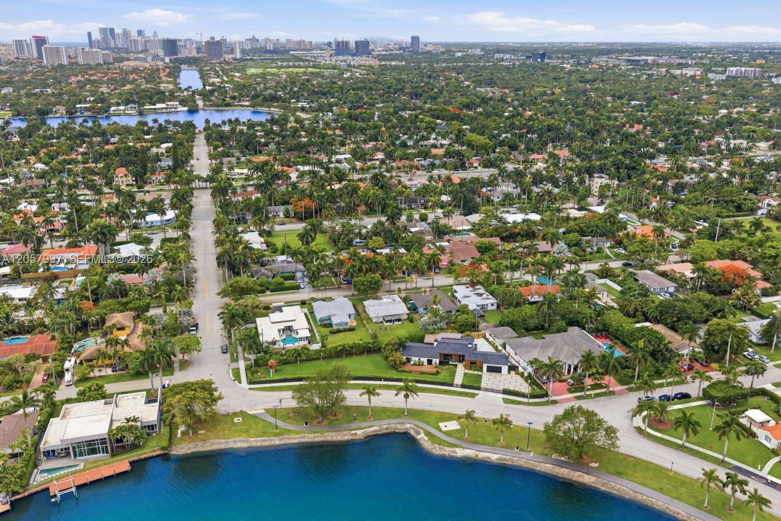 1204 Northlake Dr, Hollywood, FL 33019 - For Sale photo 18