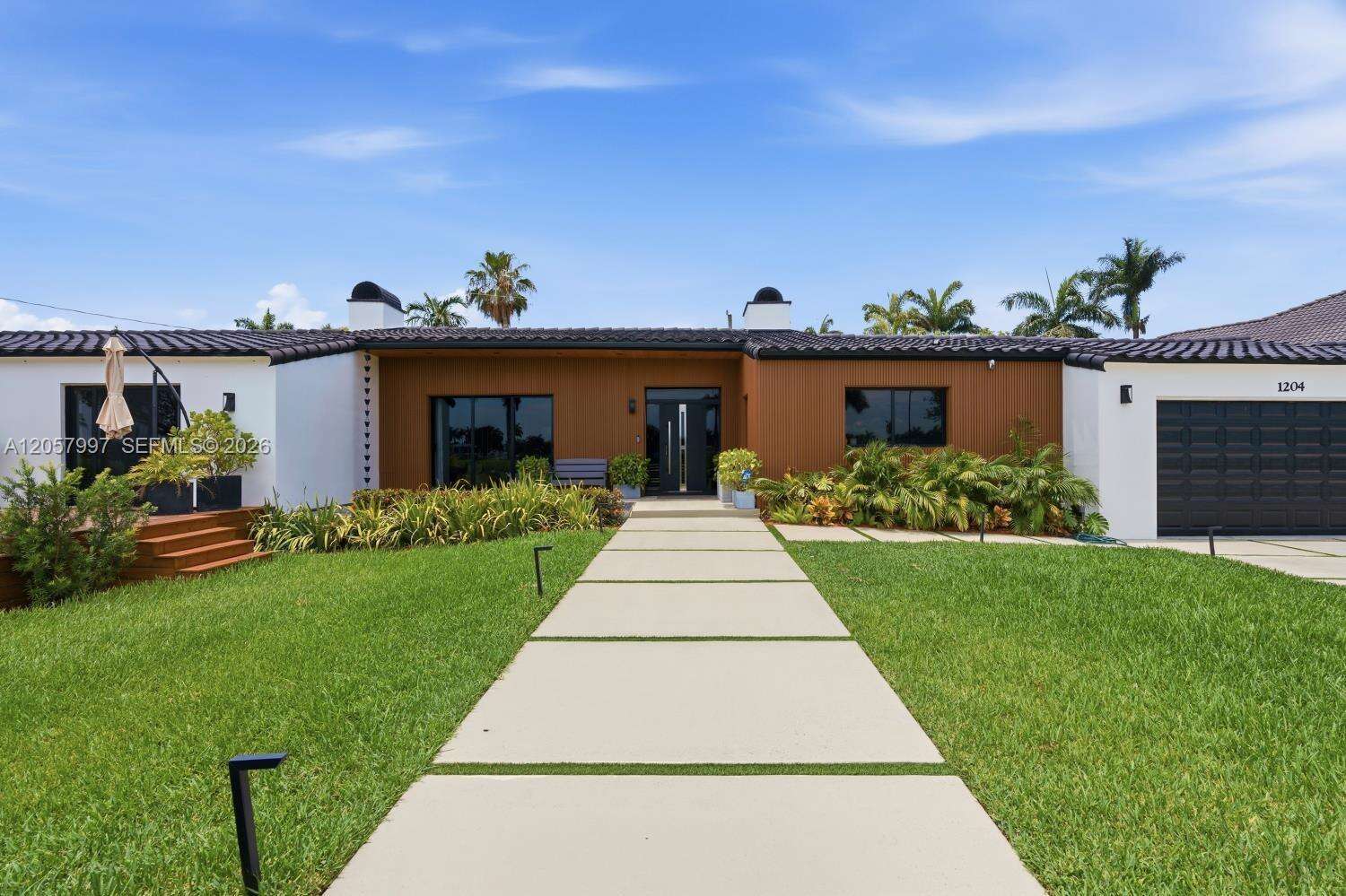 1204 Northlake Dr, Hollywood, FL 33019 - For Sale photo 5