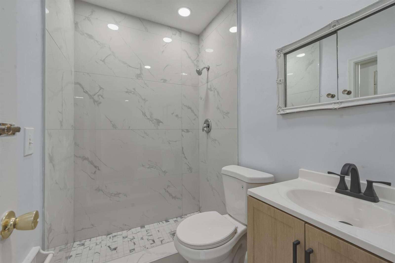 1114 Johnson, Hollywood, FL 33019 - For Sale photo 13