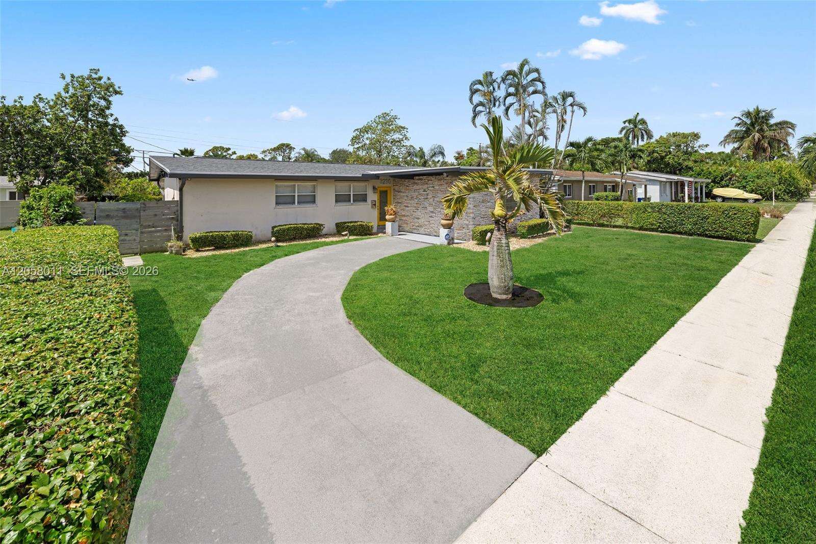 3230 23rd St, Fort Lauderdale, FL 33312 - For Sale photo 2