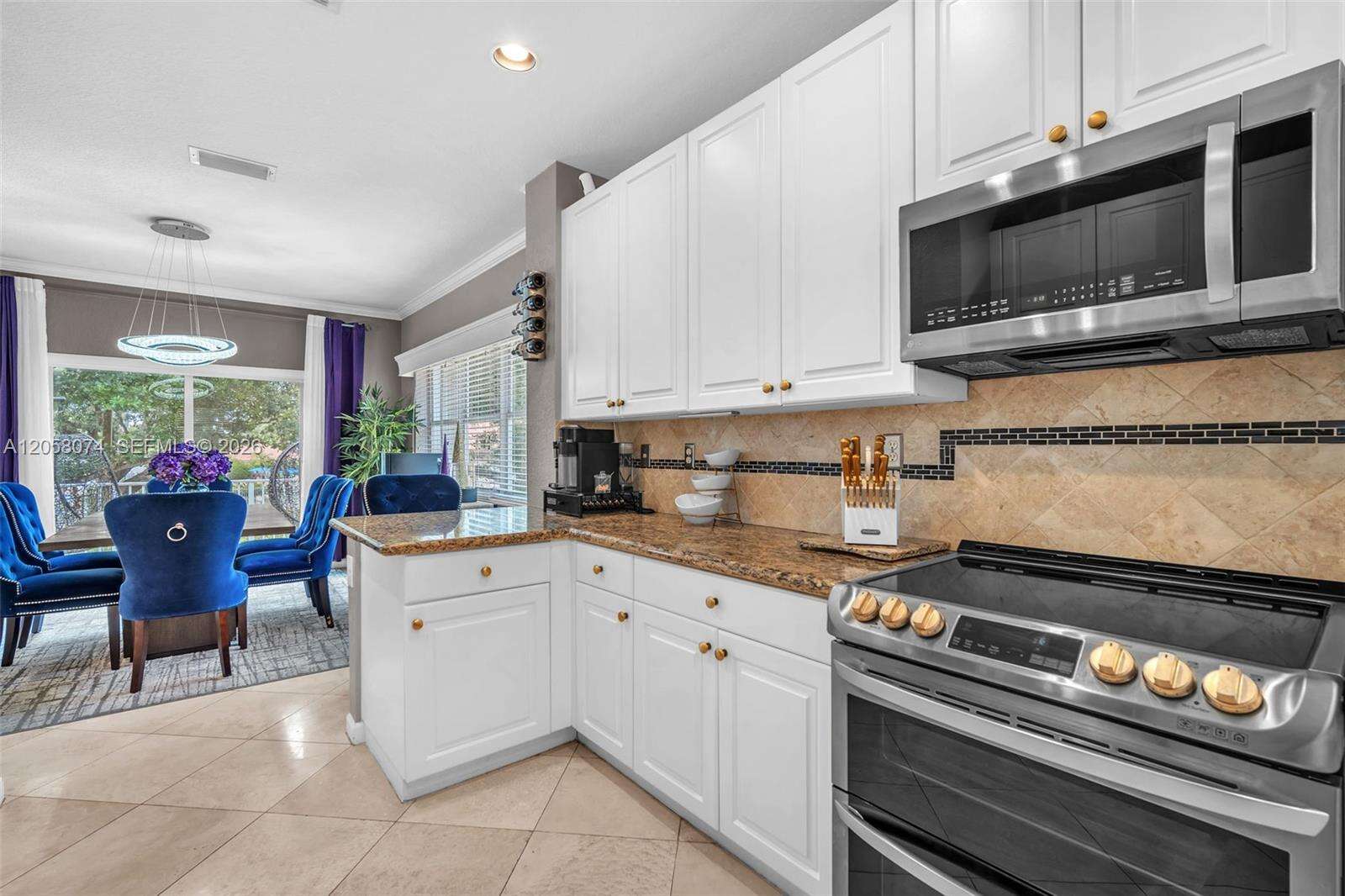 7565 19th Dr, Pembroke Pines, FL 33024 - For Sale photo 22