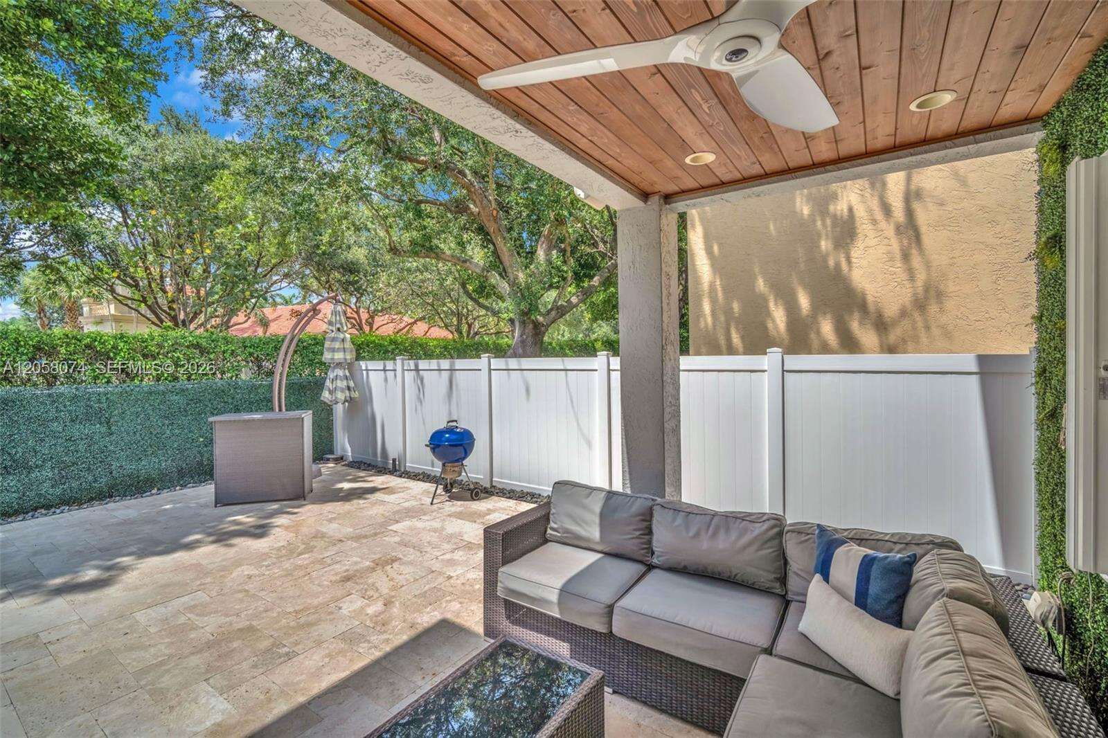 7565 19th Dr, Pembroke Pines, FL 33024 - For Sale photo 42