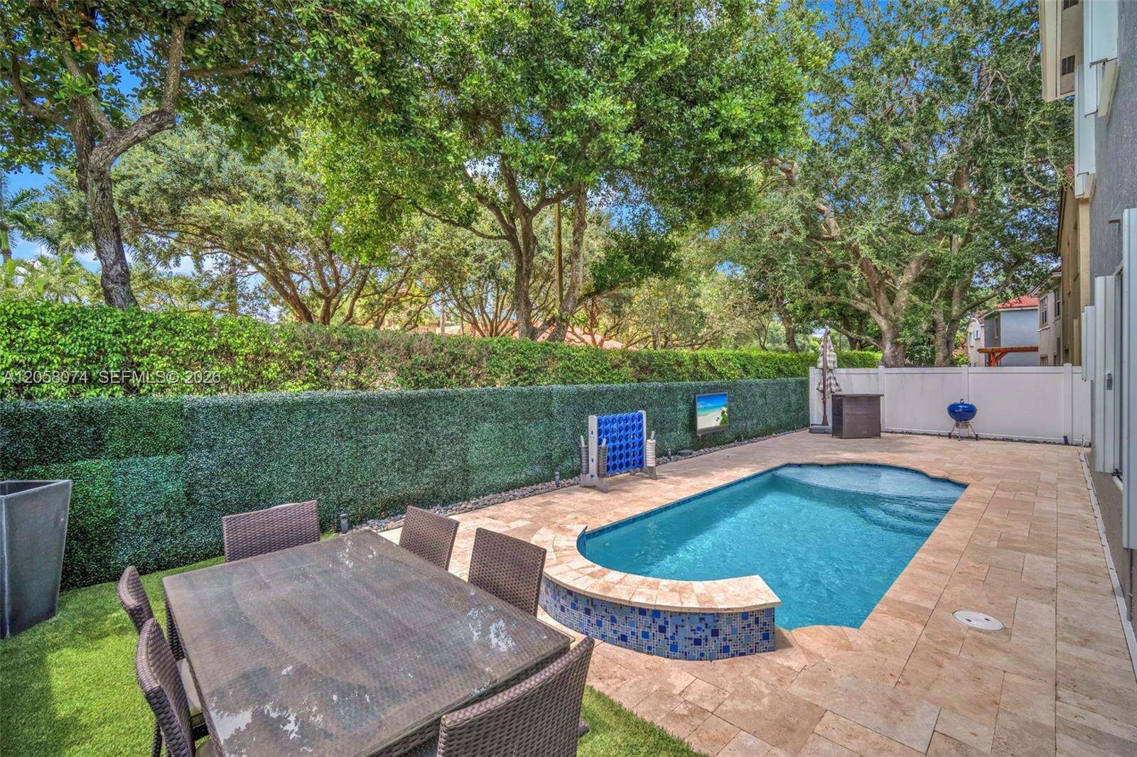 7565 19th Dr, Pembroke Pines, FL 33024 - For Sale photo 47