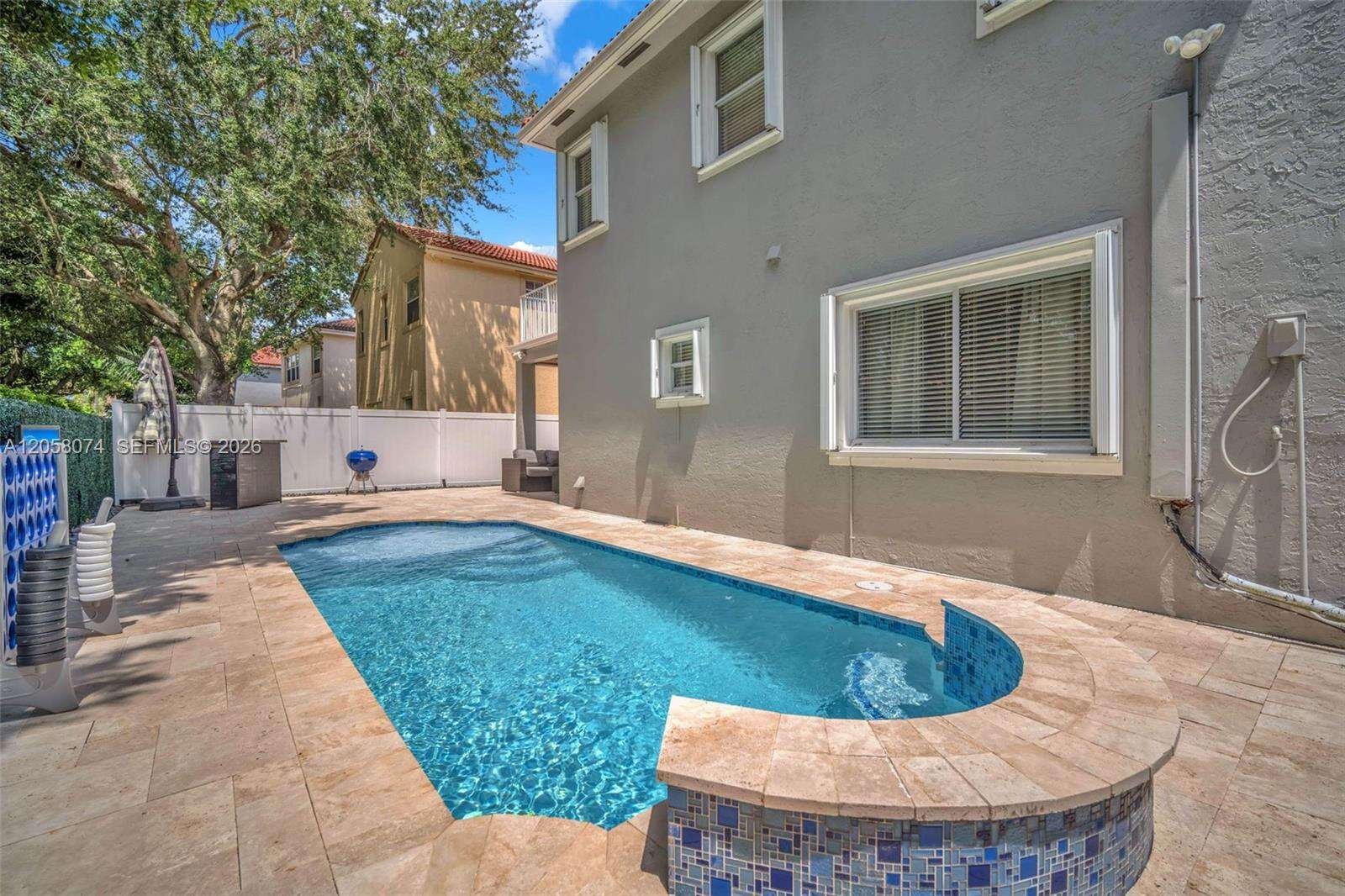 7565 19th Dr, Pembroke Pines, FL 33024 - For Sale photo 48