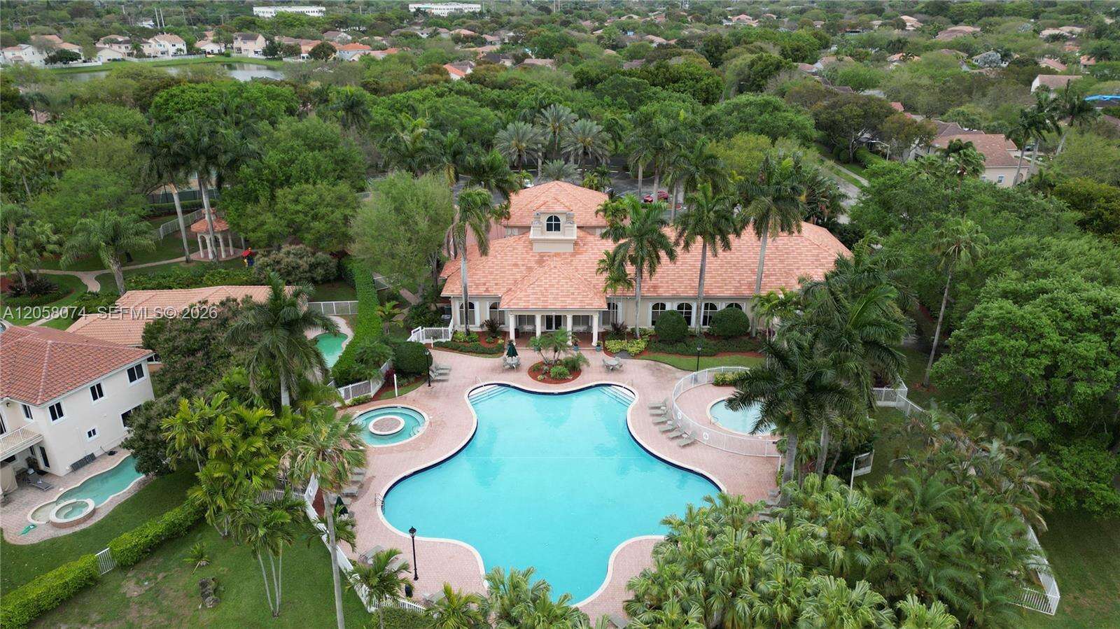 7565 19th Dr, Pembroke Pines, FL 33024 - For Sale photo 50