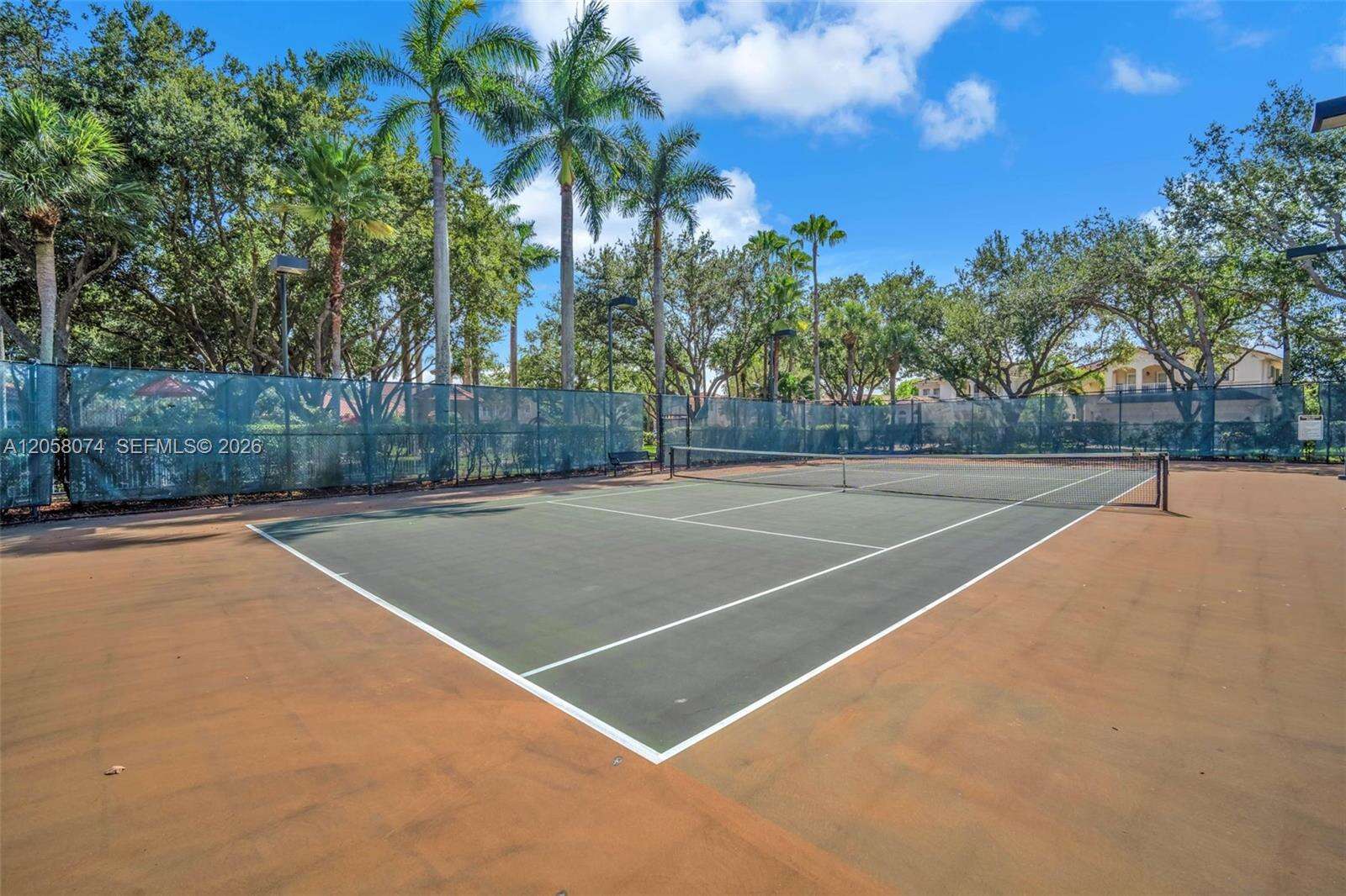 7565 19th Dr, Pembroke Pines, FL 33024 - For Sale photo 54