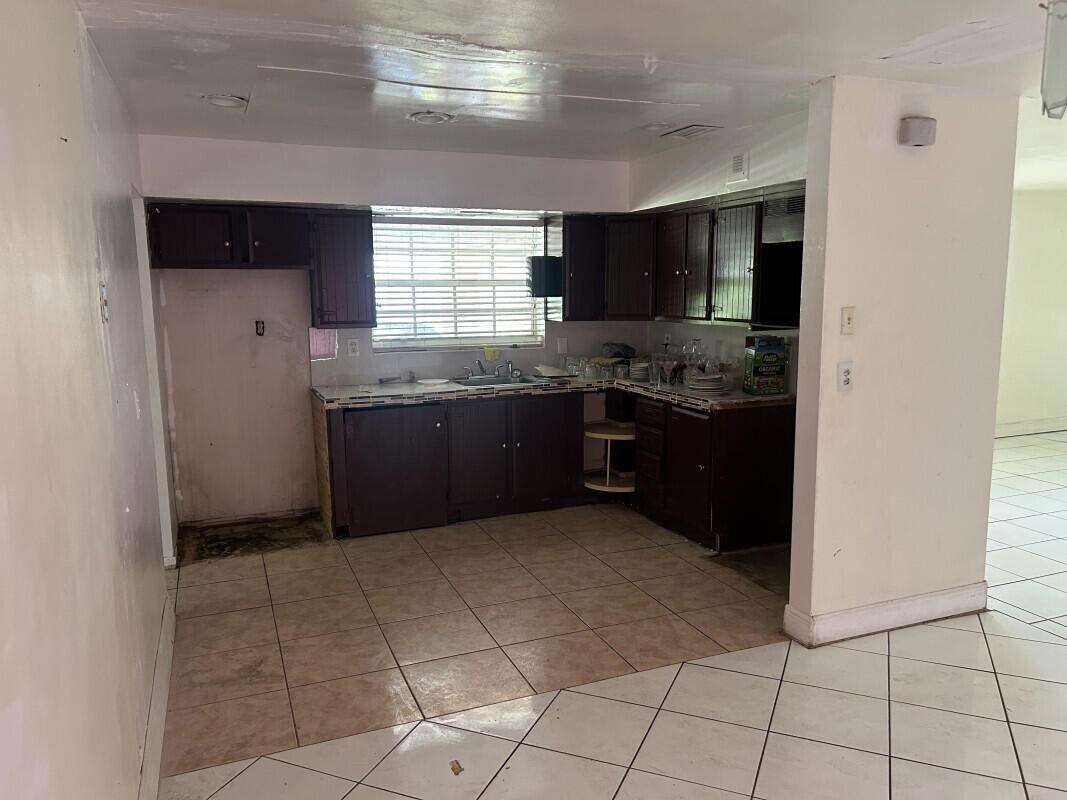773 Dayton, Fort Lauderdale, FL 33312 - For Sale photo 4
