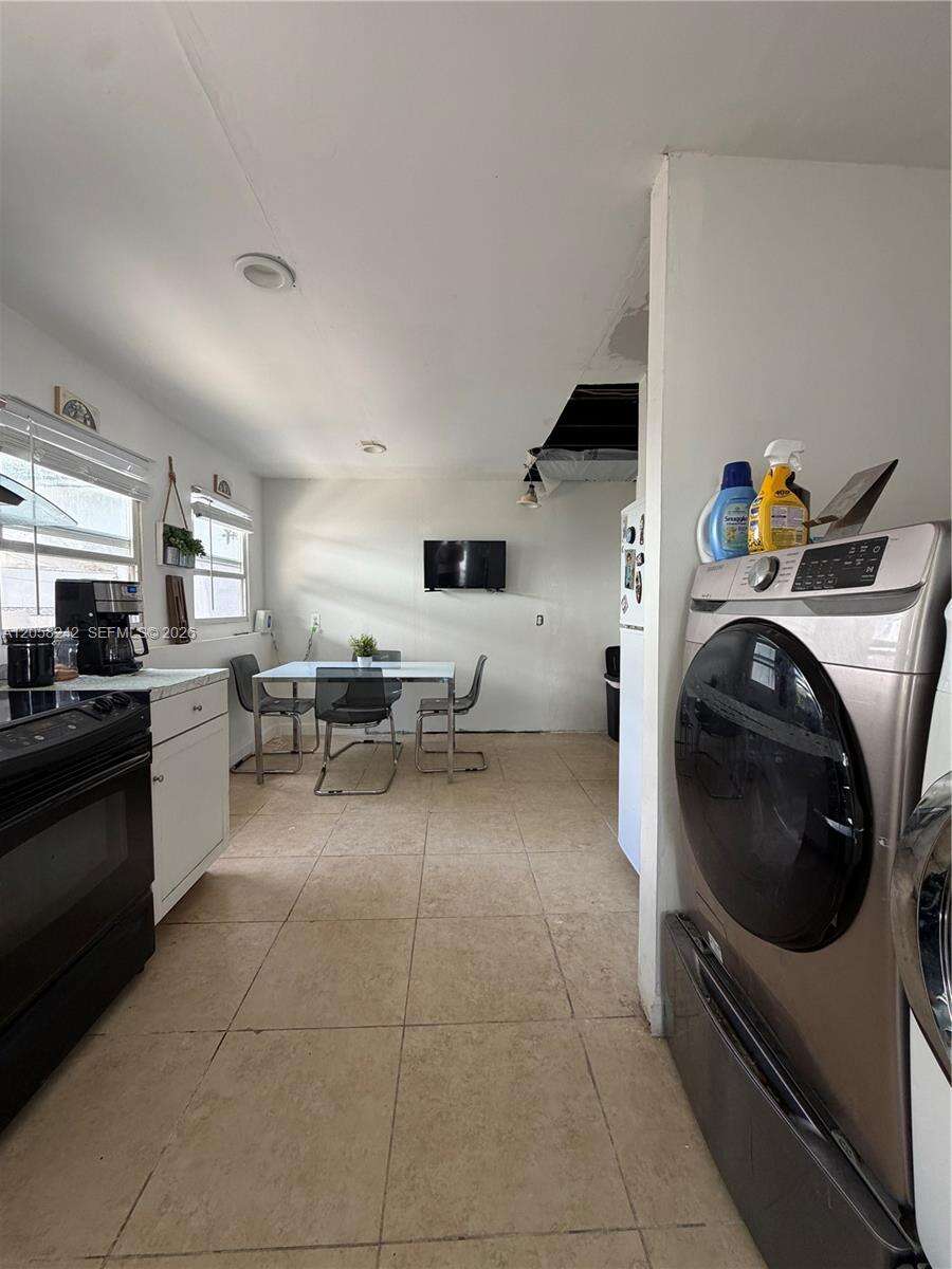 107 Edmund Rd, West Park, FL 33023 - For Sale photo 14