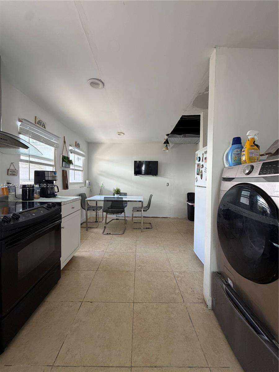 107 Edmund Rd, West Park, FL 33023 - For Sale photo 15
