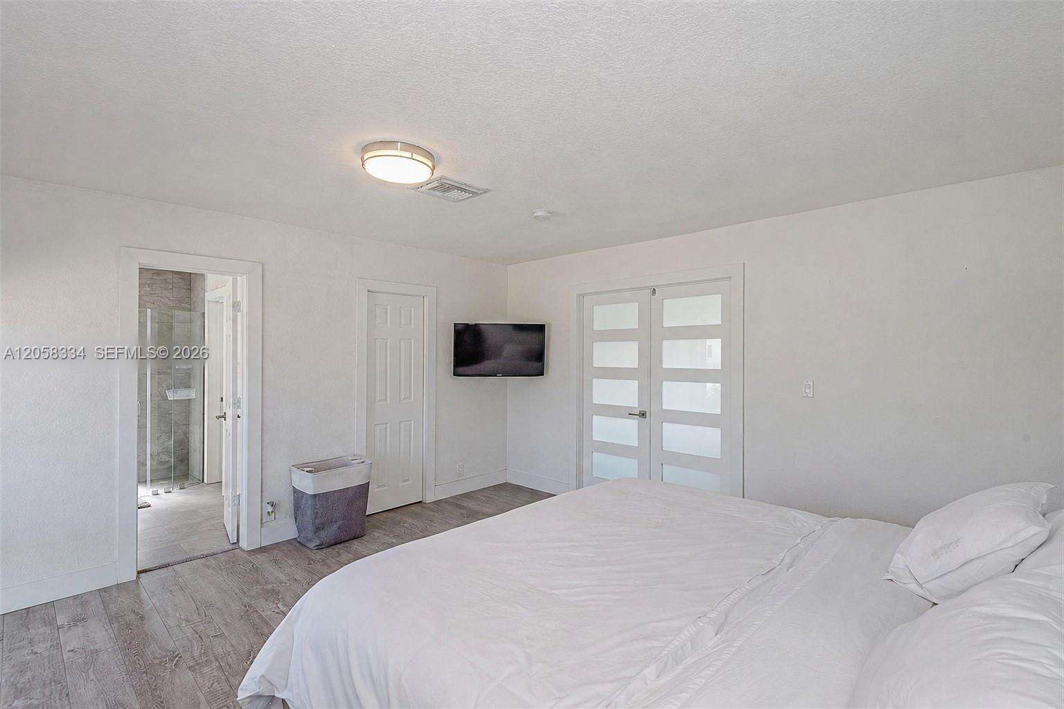 20950 25th Ct, Miami, FL 33180 - For Sale photo 21