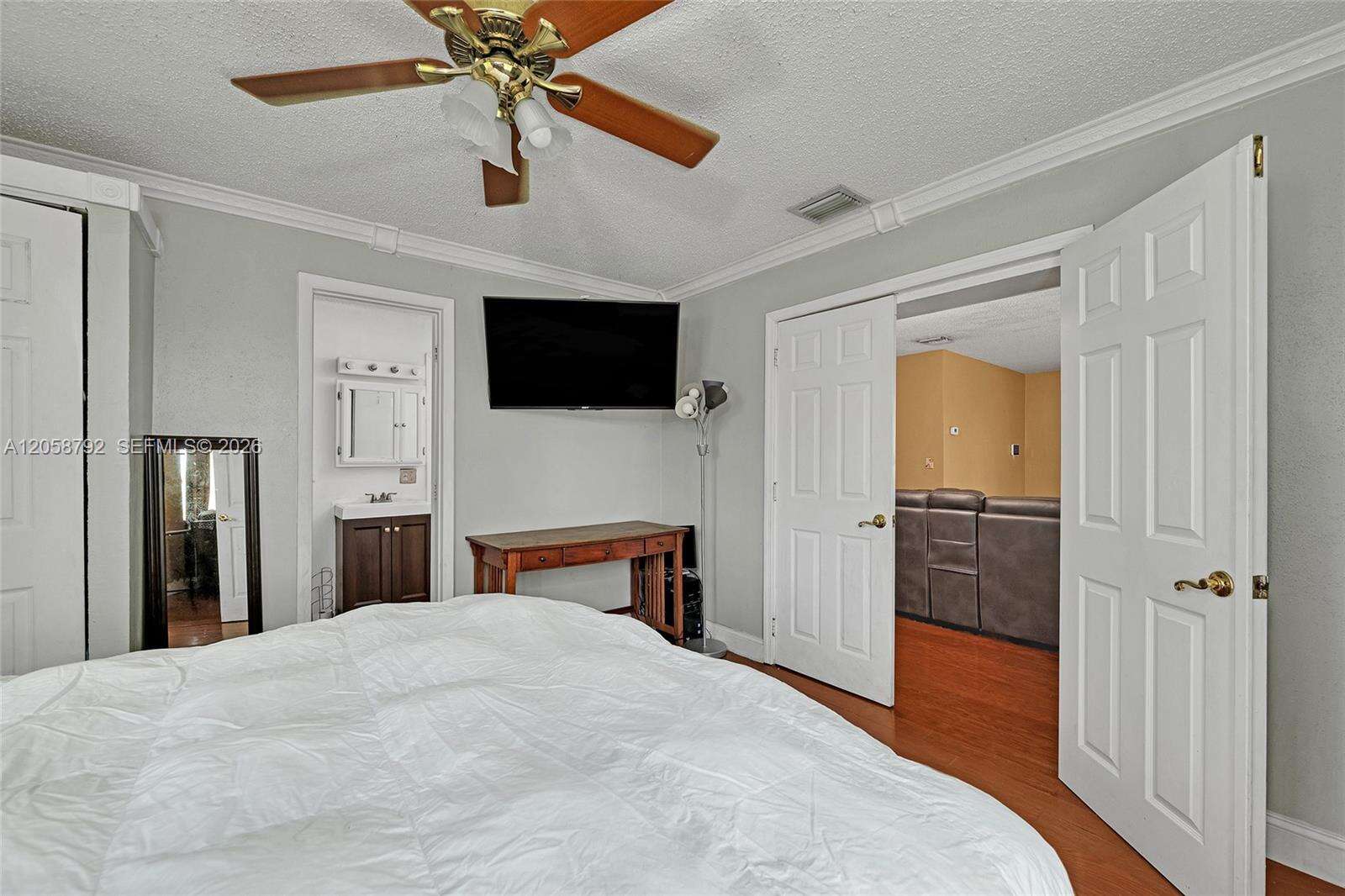 220 65th Ave, Pembroke Pines, FL 33023 - For Sale photo 19