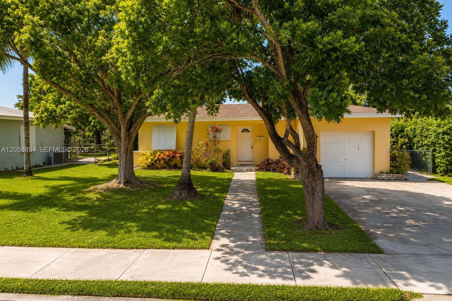 948 9th Ct, Homestead, FL 33030 - For Sale photo 1