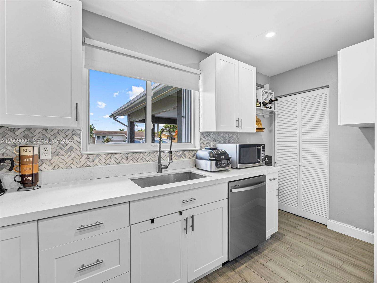 6721 Allen St, Hollywood, FL 33024 - Pending Sale photo 11