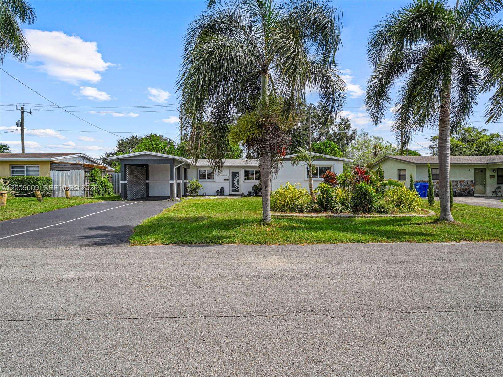 6721 Allen St, Hollywood, FL 33024 - Pending Sale photo 3