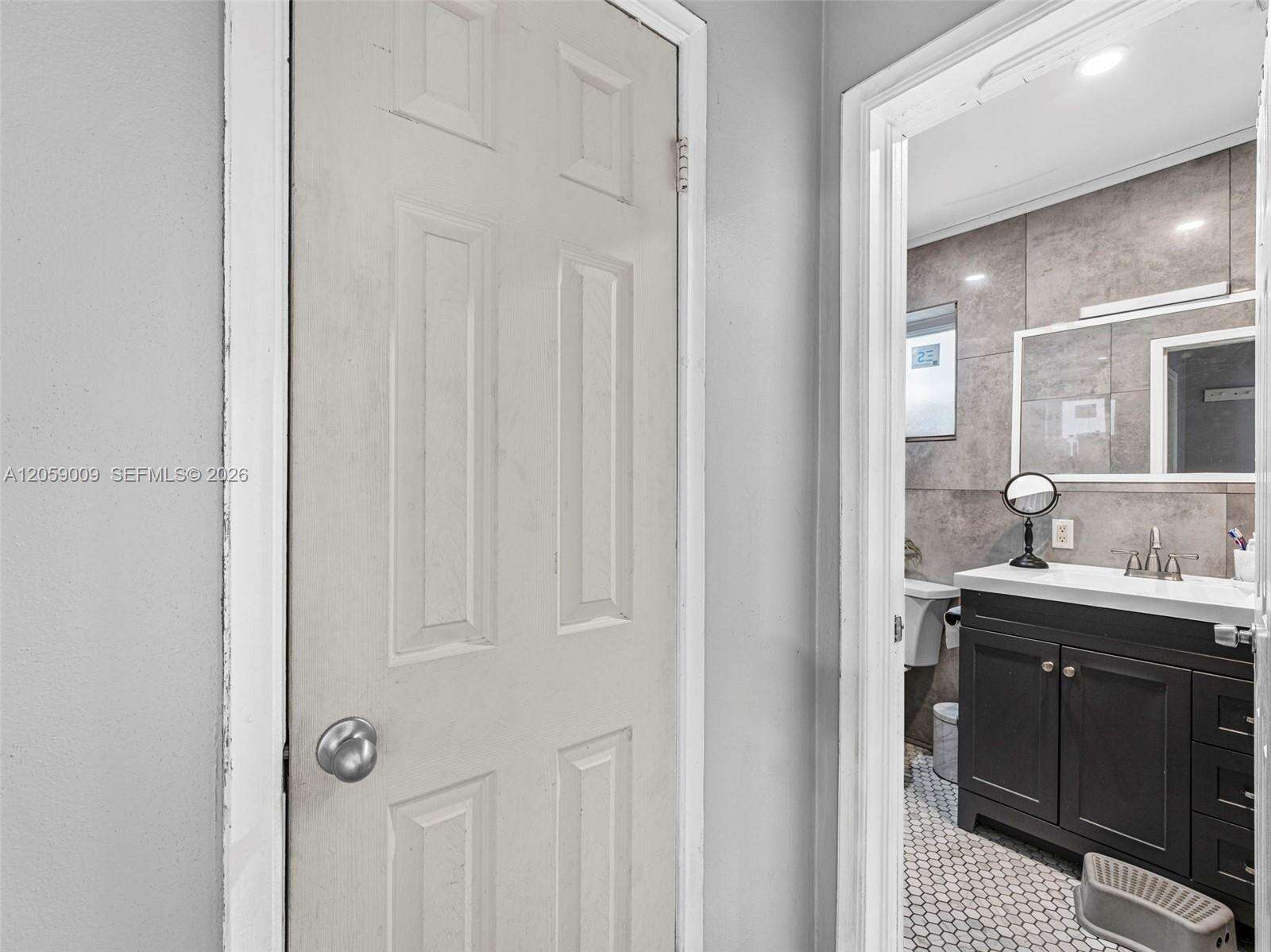 6721 Allen St, Hollywood, FL 33024 - Pending Sale photo 22