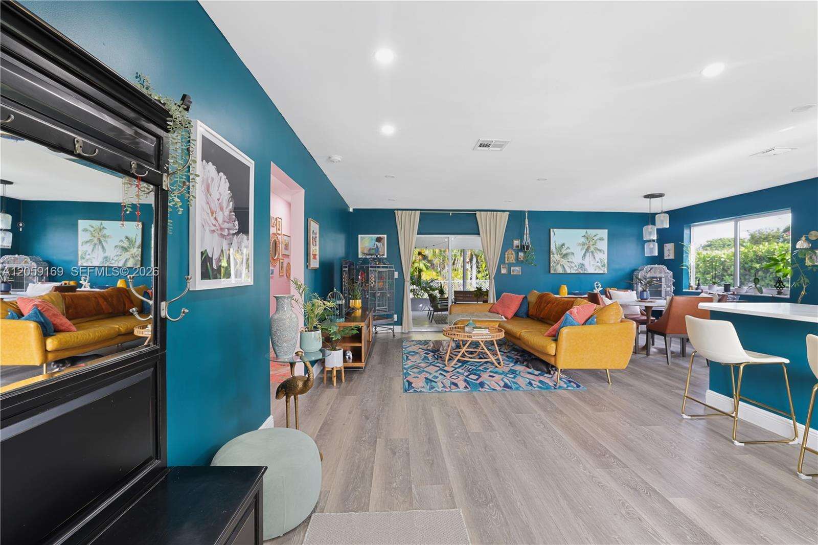 Hallandale Beach, FL 33009 - For Sale photo 3