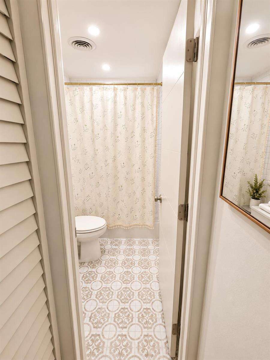 412 24th, Hollywood, FL 33020 - Pending Sale photo 5