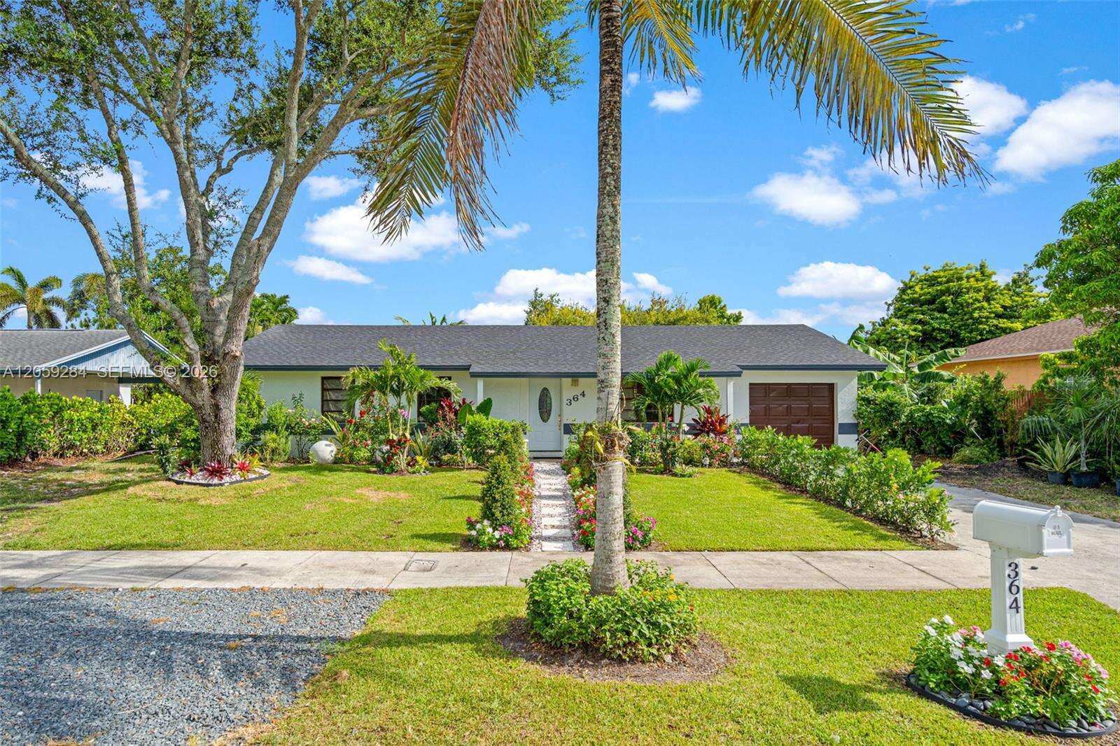 364 17th Ct, Homestead, FL 33030 - For Sale photo 2