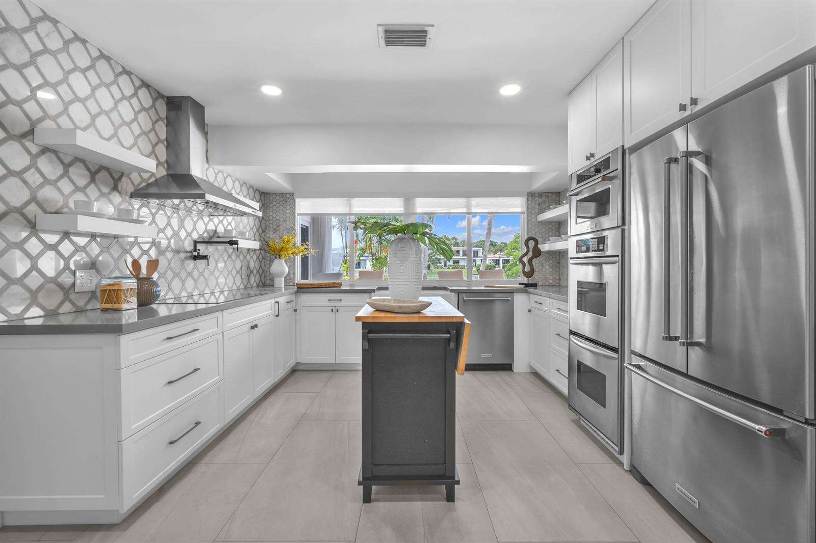 3161 36th, Hollywood, FL 33021 - For Sale photo 8