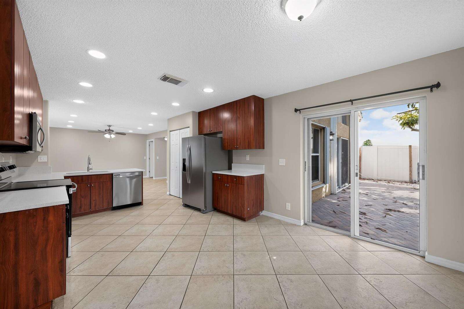 5287 38th, Fort Lauderdale, FL 33312 - For Sale photo 4