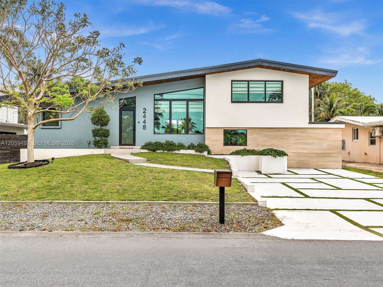 2448 Okeechobee Ln, Fort Lauderdale, FL 33312 - For Sale photo 20