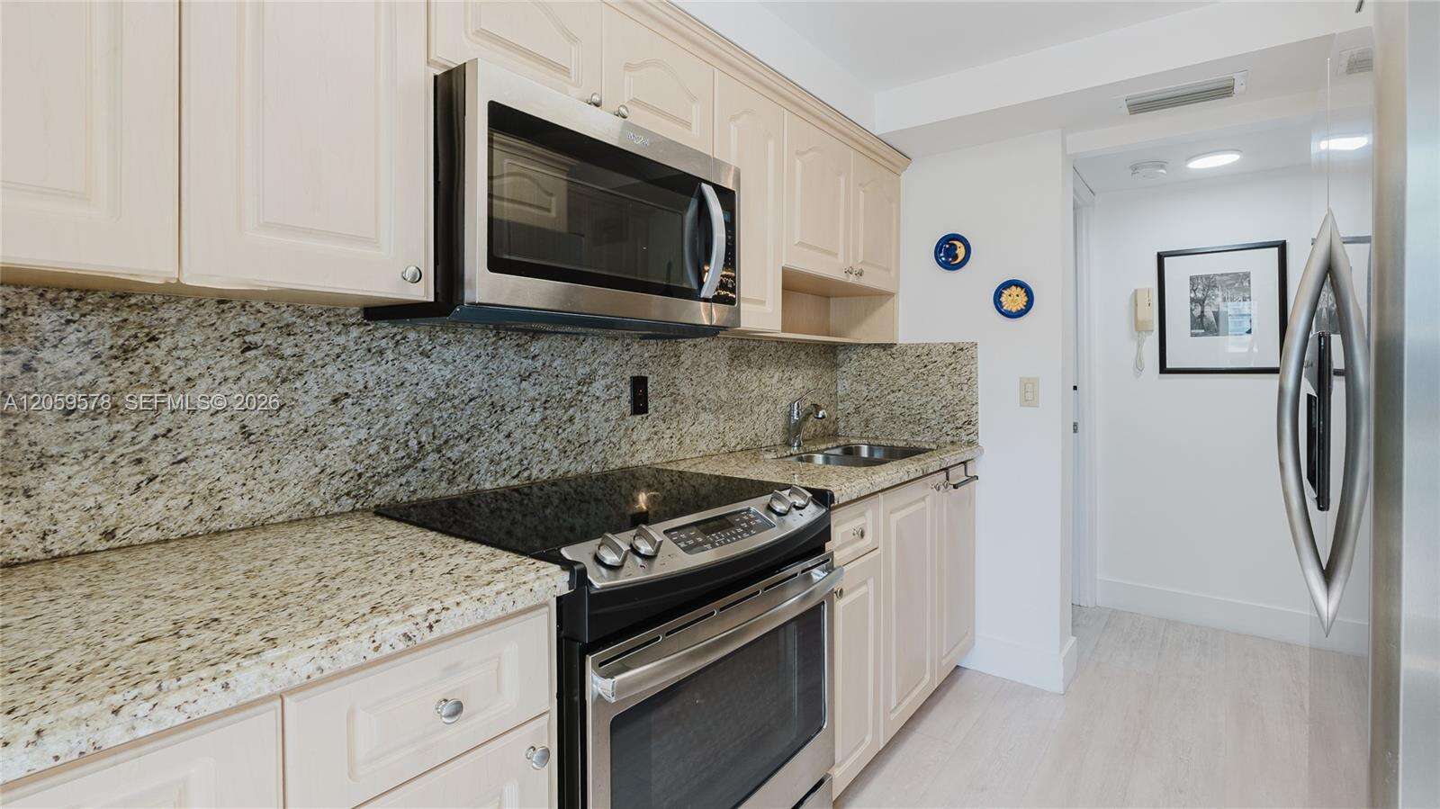 Miami Beach, FL 33139 - For Sale photo 9