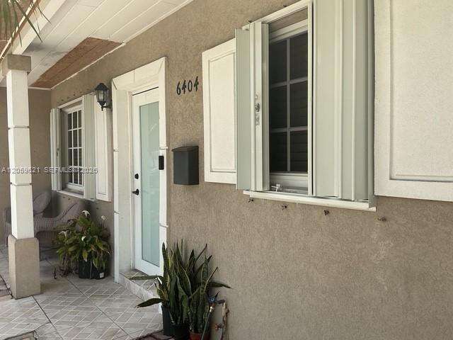 6404 Grant Ct, Hollywood, FL 33024 - For Sale photo 3