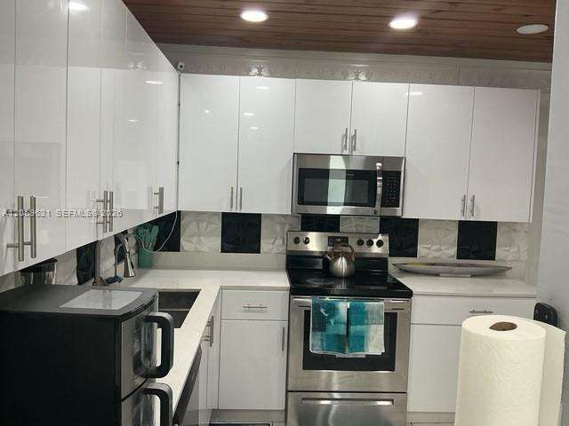 6404 Grant Ct, Hollywood, FL 33024 - For Sale photo 7