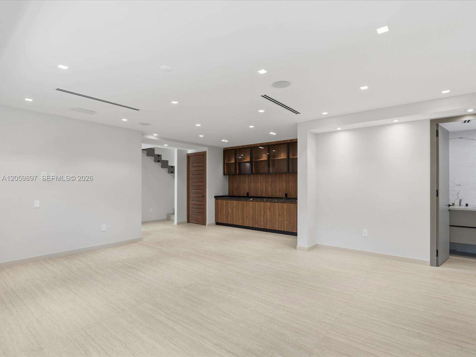 20001 25th Ave, Miami, FL 33180 - For Sale photo 58