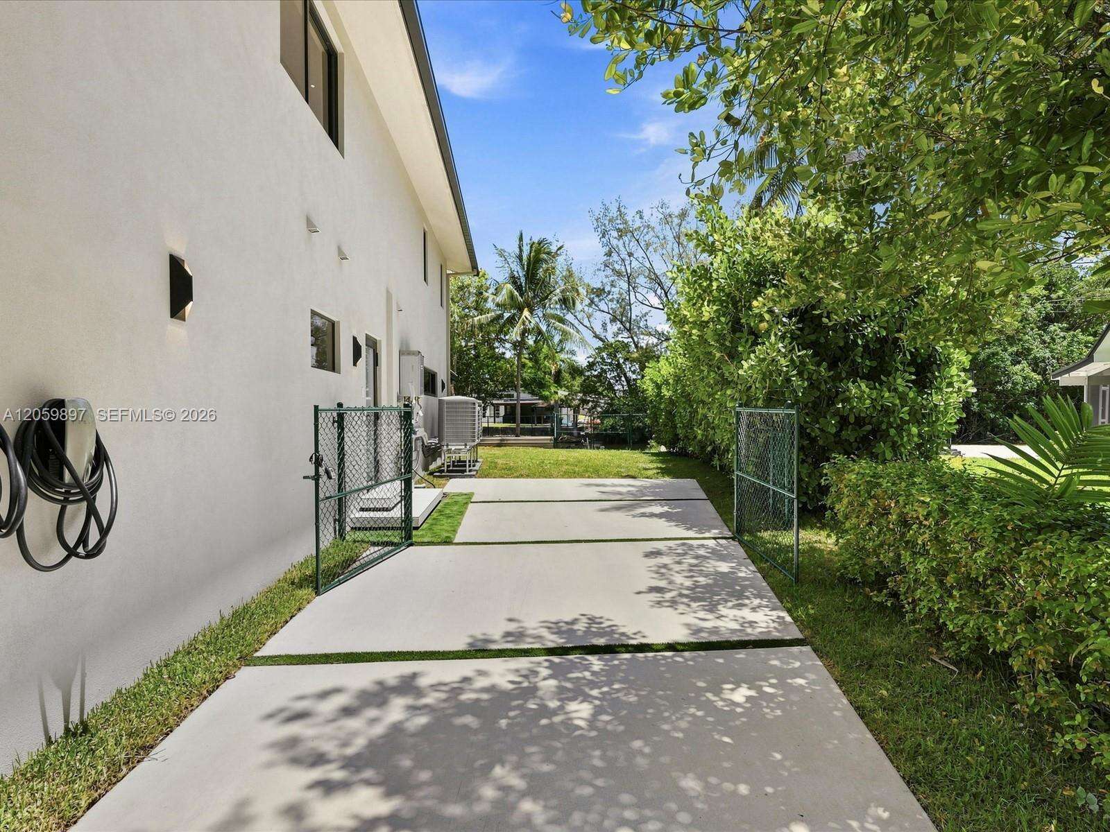 20001 25th Ave, Miami, FL 33180 - For Sale photo 69