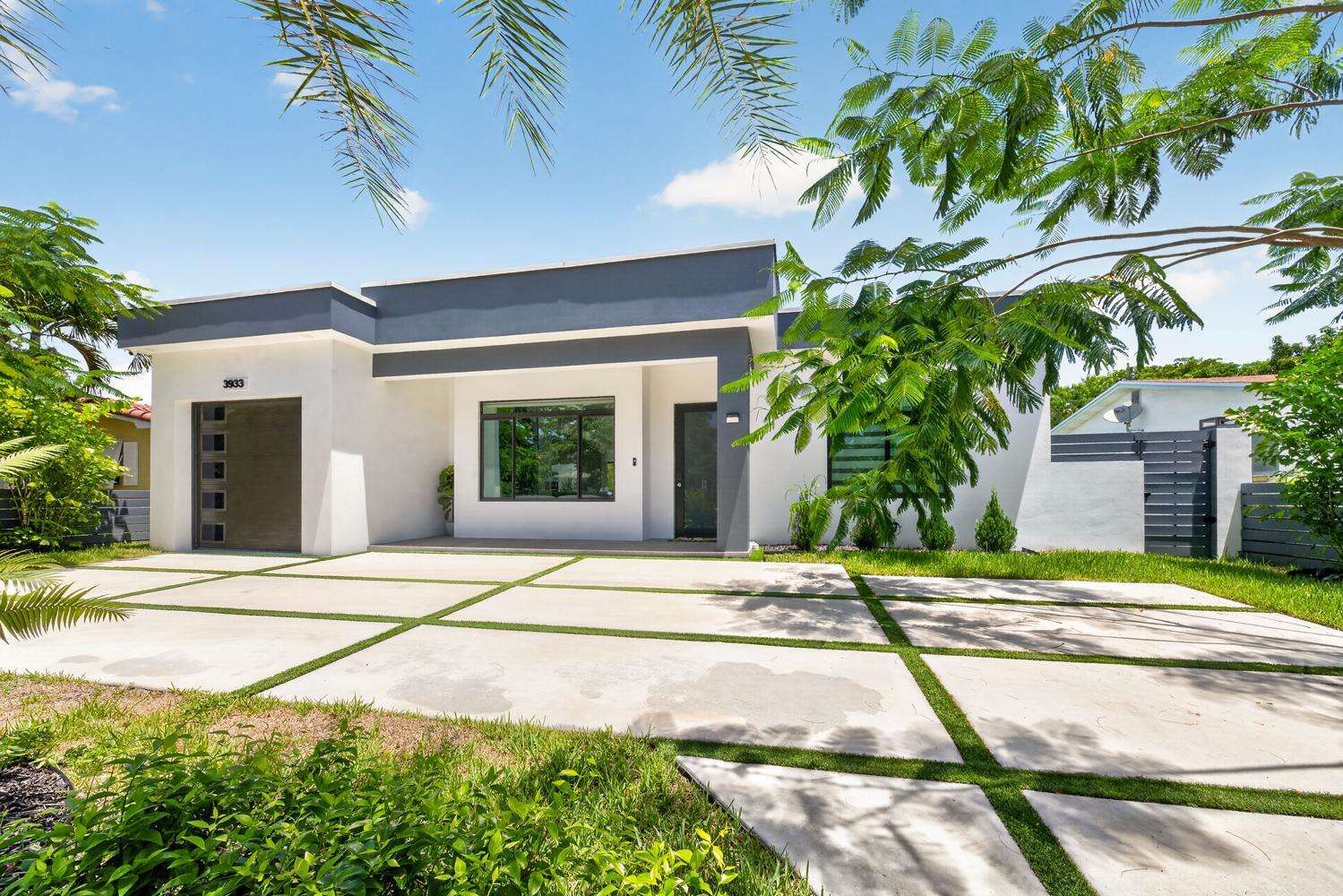 3933 Washington, Hollywood, FL 33021 - For Sale photo 3